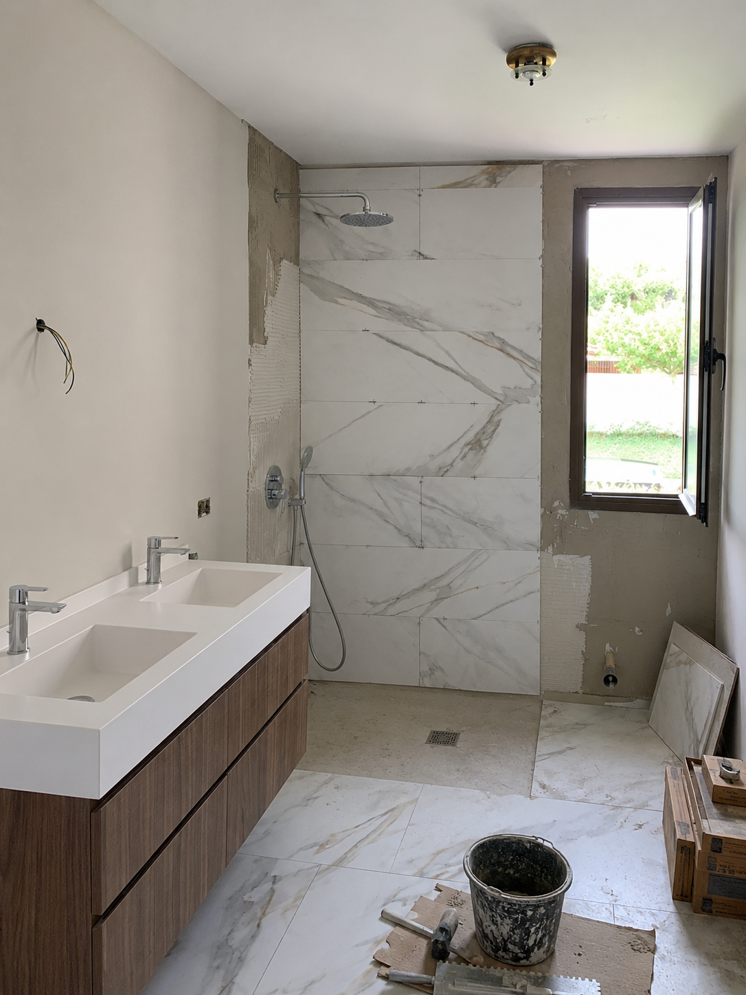 Proceso de reforma de baño en vivienda residencial de Madrid noroeste